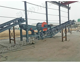 廢鋼磁選機(jī)使用現(xiàn)場(chǎng)